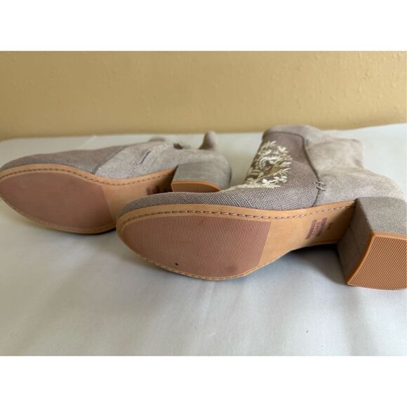 TOMS Evie Embroidered Heritage Canvas and Suede Booties SZ W8 - Picture 11 of 13